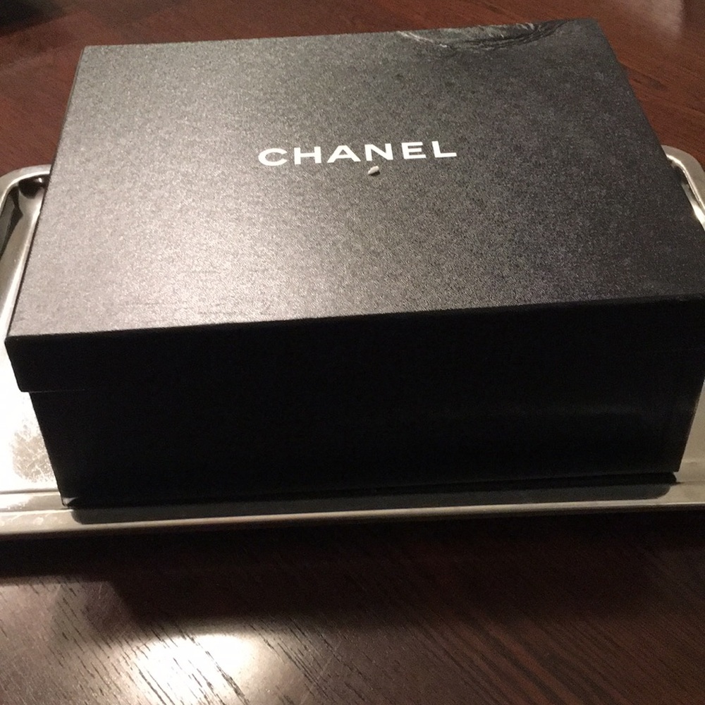 CHANEL Shoe Box - Picture 2 of 11